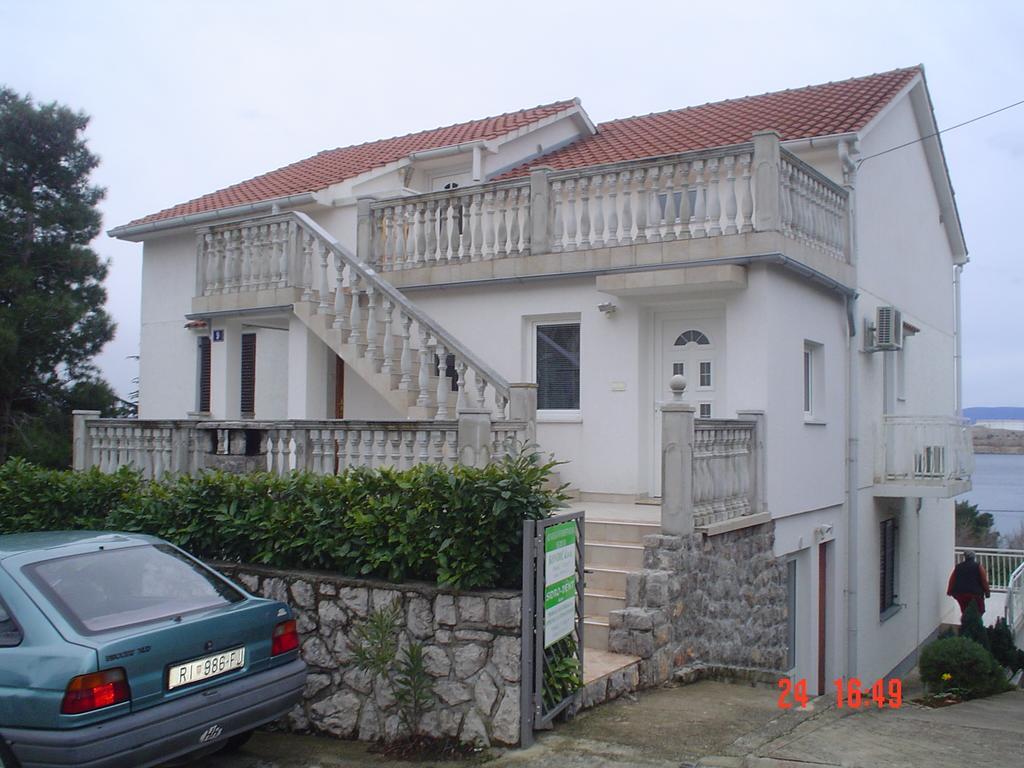 Apartman Kondic Omišalj Habitación foto
