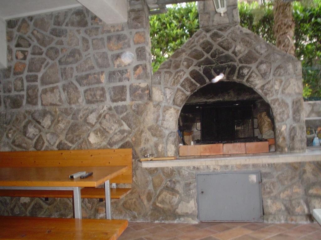 Apartman Kondic Omišalj Habitación foto