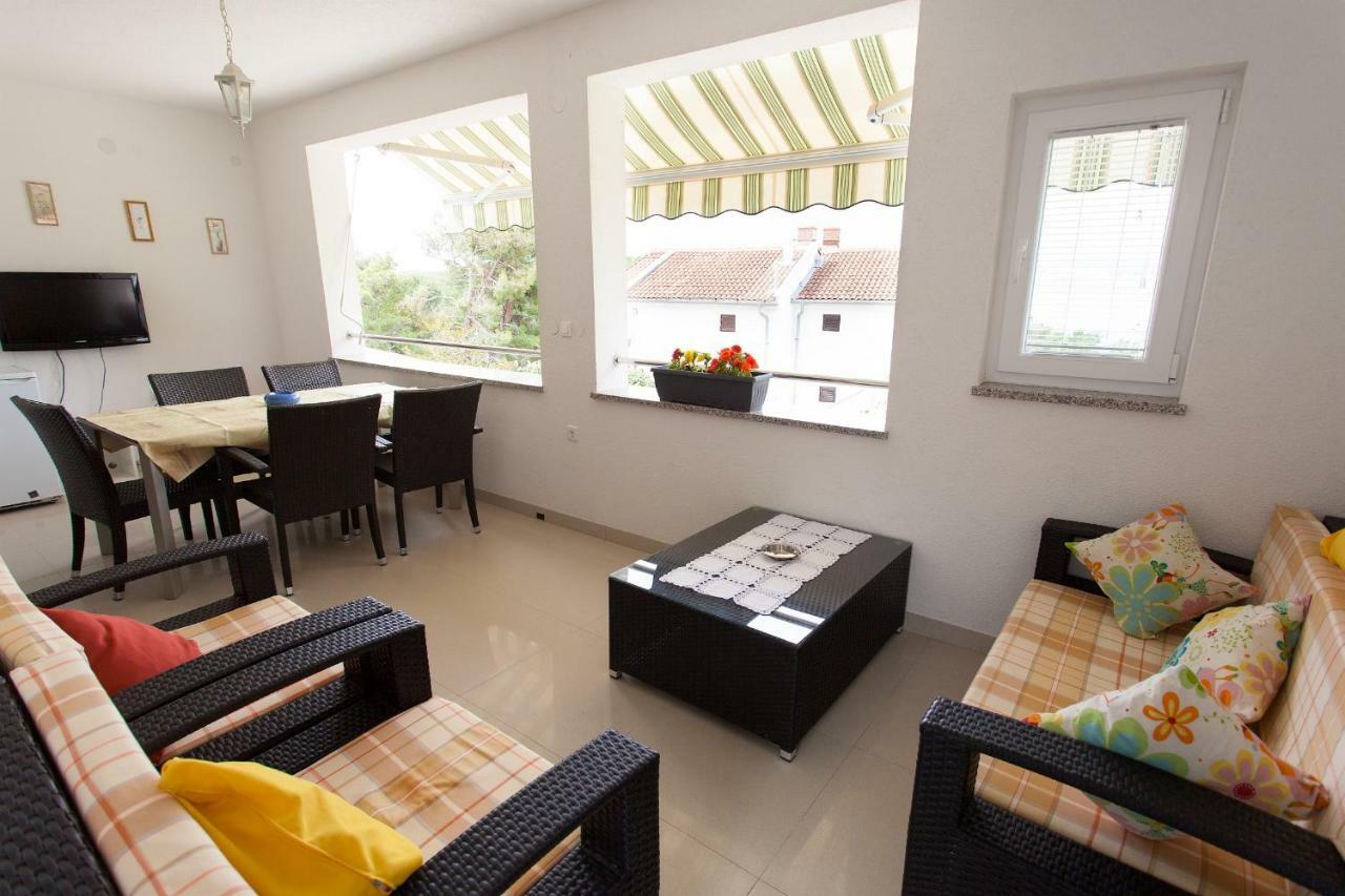 Apartman Kondic Omišalj Exterior foto